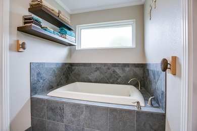 WOW!!! Spacious 4BR/2BA home located on a beautiful tree lined - photo 24