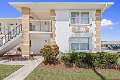 Beautiful second floor end unit located in the guard gated High - photo 25