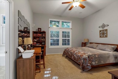 Custom built single level home with vaulted ceilings, gas - photo 29