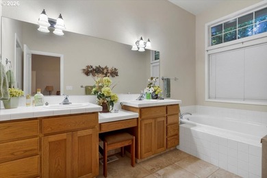 Custom built single level home with vaulted ceilings, gas - photo 30