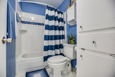 WOW!!! Spacious 4BR/2BA home located on a beautiful tree lined - photo 30