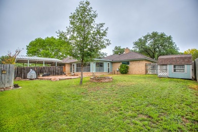 WOW!!! Spacious 4BR/2BA home located on a beautiful tree lined - photo 34