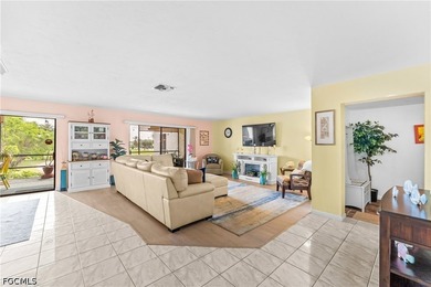 Very Large Condo w/Great Floor Plan - Largest Unit In Complex * - photo 5