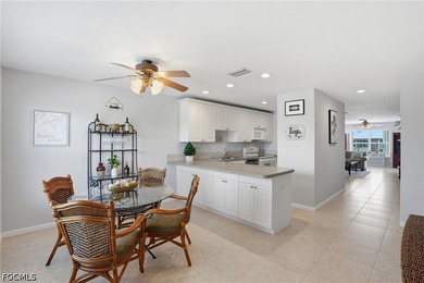 Sun-drenched, waterfront-inspired living meets the vibrant - photo 7