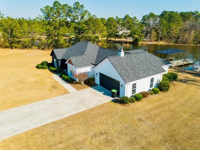 Welcome to your private lakefront retreat in Baymeadows Estates! - photo 3