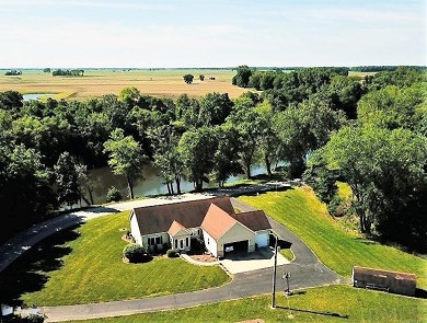 Tippecanoe River - Pulaski County Home For Sale in Winamac Indiana