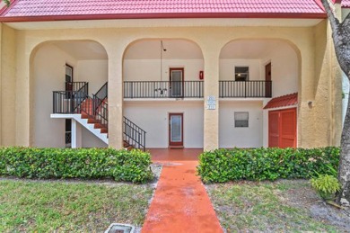 (private lake, pond, creek) Condo For Sale in West Palm Beach Florida