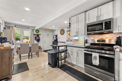 Welcome to this ranch-style home conveniently located in Bay - photo 5