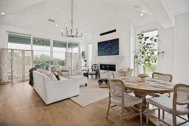 Barely lived in and impeccably maintained, this exceptional - photo 6