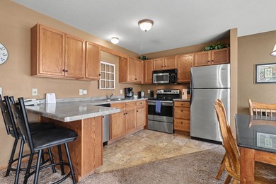 This is a first level, rare and highly desirable 3 bedroom unit - photo 8