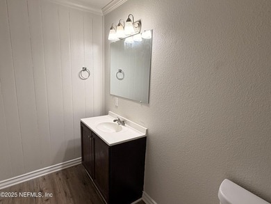 Solid opportunity on Jacksonville's Northside--this 3 bedroom, 2 - photo 6
