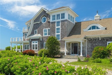 Nestled at the water's edge within the coveted Green Hill Beach - photo 2