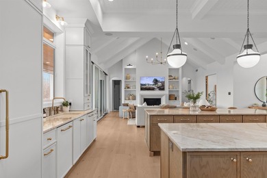 Extraordinary luxury estate offering nearly 21 acres with a - photo 14
