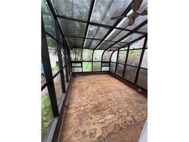 INVESTORS SPECIAL!! Welcome to 522 3rd Avenue, this 3 bedroom 2 - photo 15