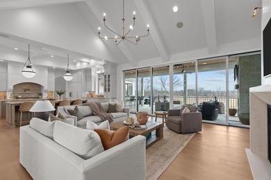 Extraordinary luxury estate offering nearly 21 acres with a - photo 18