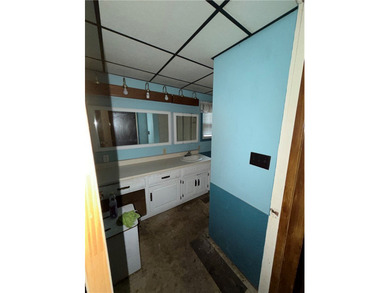 INVESTORS SPECIAL!! Welcome to 522 3rd Avenue, this 3 bedroom 2 - photo 25