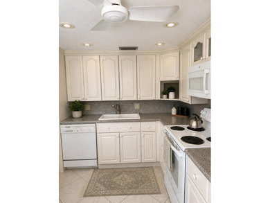 SPACIOUS PENTHOUSE CORNER FEATURING AN OVERSIZED 2 BEDROOM 2 - photo 1