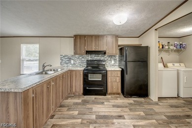 2019 built Manufactured home in Palmona Park, with NO HOA FEES! - photo 12