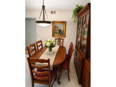 SPACIOUS PENTHOUSE CORNER FEATURING AN OVERSIZED 2 BEDROOM 2 - photo 4