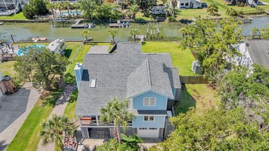 Perfectly positioned on a true tidal creek with boat ramp just - photo 2