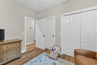 Welcome to this beautifully updated and meticulously maintained - photo 22