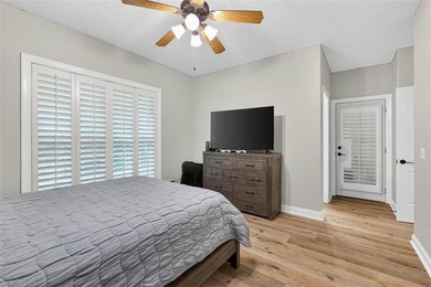 Welcome to this beautifully updated and meticulously maintained - photo 24