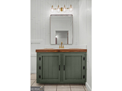 * 3BR / 2BA 1,635-SF Log Cabin built in 1992 and totally - photo 26