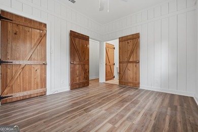 * 3BR / 2BA 1,635-SF Log Cabin built in 1992 and totally - photo 28