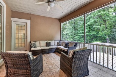 Welcome to this beautifully updated and meticulously maintained - photo 32