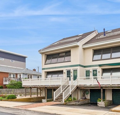 Welcome to this beautifully renovated, move in ready 2-bedroom - photo 2