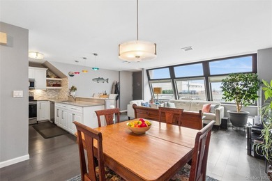 Welcome to this beautifully renovated, move in ready 2-bedroom - photo 7