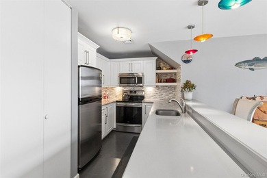 Welcome to this beautifully renovated, move in ready 2-bedroom - photo 9