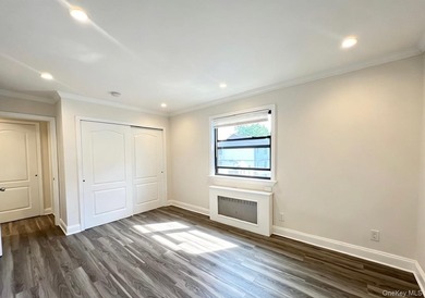 NO INTERVIEW / Garden-Style/ MOVE IN CONDITION, 1 Bedroom Coop - photo 4