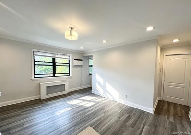NO INTERVIEW / Garden-Style/ MOVE IN CONDITION, 1 Bedroom Coop - photo 9