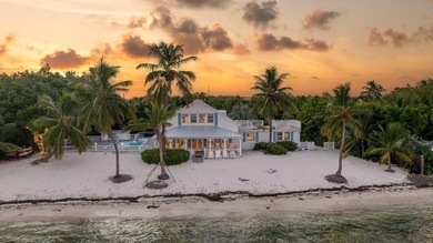 Iconic Islamorada Oceanfront Retreat. Welcome to The Last Resort - photo 1