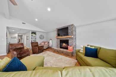Easy Lake Living! This newly remodeled 2600 Sq. Ft. 3 Bedroom 3 - photo 15