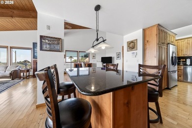 One of those houses you dream about. Stellar bay and ocean views - photo 15