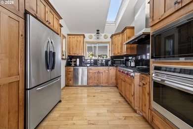 One of those houses you dream about. Stellar bay and ocean views - photo 16