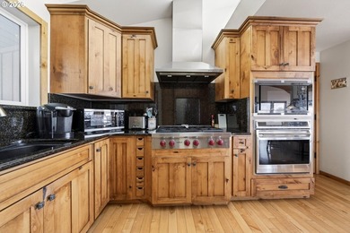 One of those houses you dream about. Stellar bay and ocean views - photo 17
