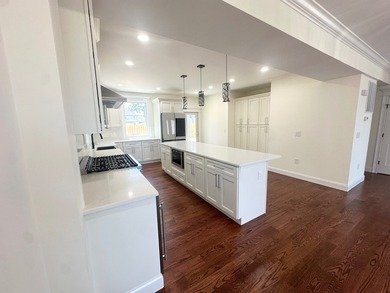 5 POSSIBLE BEDROOMS, 1 NEEDS A CLOSET. NEW CONSTRUCTION 3 LEVELS - photo 19