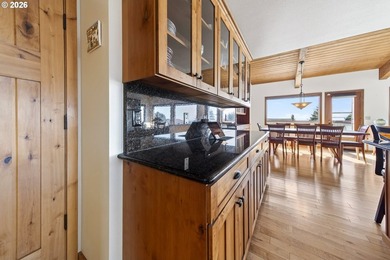 One of those houses you dream about. Stellar bay and ocean views - photo 19