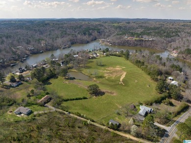Looking for the perfect family home, weekend getaway, or - photo 20