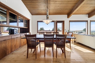 One of those houses you dream about. Stellar bay and ocean views - photo 20