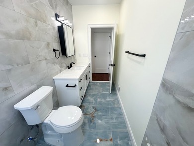 5 POSSIBLE BEDROOMS, 1 NEEDS A CLOSET. NEW CONSTRUCTION 3 LEVELS - photo 25