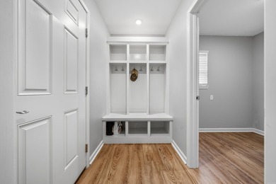 Easy Lake Living! This newly remodeled 2600 Sq. Ft. 3 Bedroom 3 - photo 29