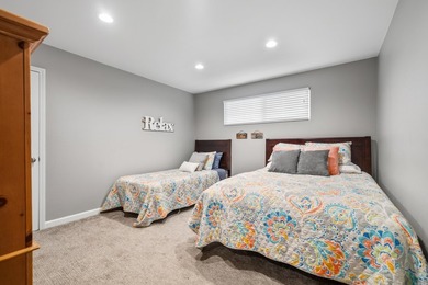 Easy Lake Living! This newly remodeled 2600 Sq. Ft. 3 Bedroom 3 - photo 32