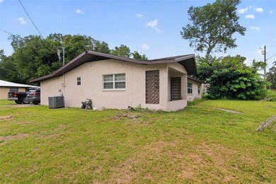 Welcome home to this spacious 3-bedroom, 2-bath single-family - photo 2