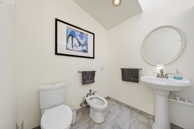 One of those houses you dream about. Stellar bay and ocean views - photo 32