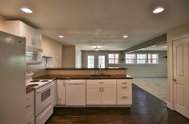 Come check out this gorgeous home with a brand new roof, and a - photo 34