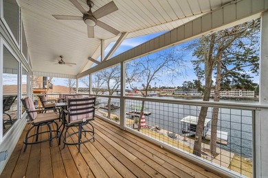 Easy Lake Living! This newly remodeled 2600 Sq. Ft. 3 Bedroom 3 - photo 35